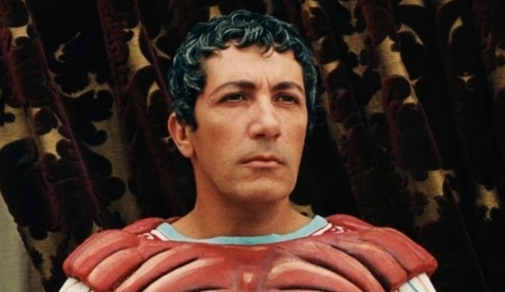 Легендарные персонажи, которых сыграли разные актеры