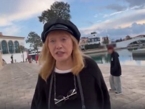 «Я — патриотка, а ты нахалка»: Пугачева обругала журналистку на Кипре