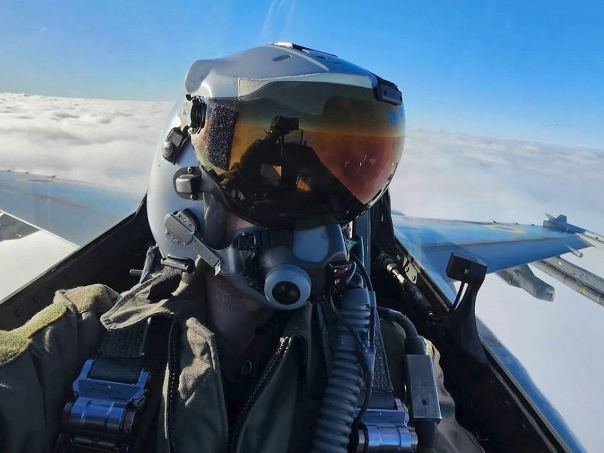 F-16