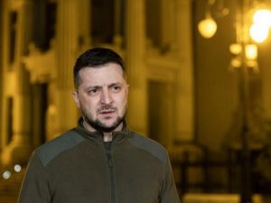 В кабинете Зеленского журналисты засняли картину с горящим Кремлем