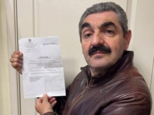 Правозащитница Меркачева показала челюсть Гитлера