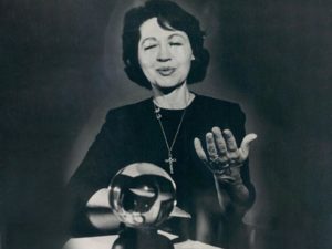 Джин Диксон