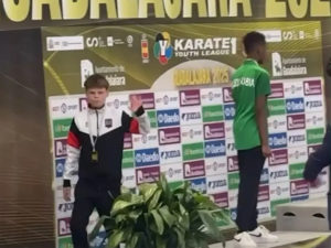 Отказался