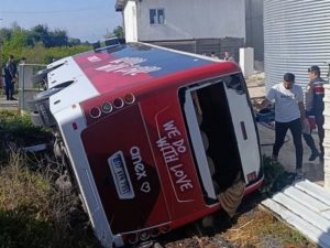 18 туристов из России пострадали в ДТП в Турции: момент аварии попал на видео