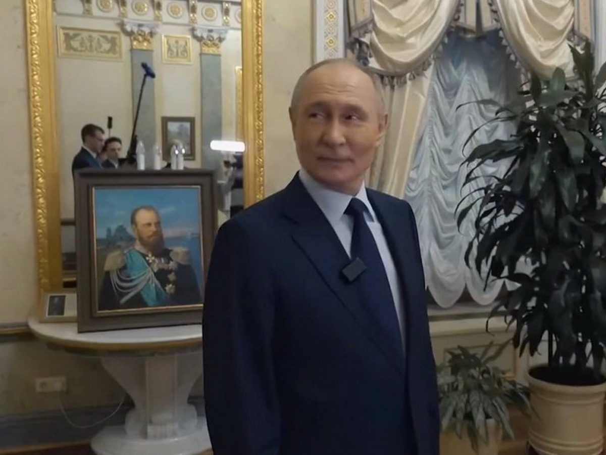 «Чем вас порадовать, чем угостить?»: Путин показал кухню в своей кремлевской квартире (ВИДЕО)