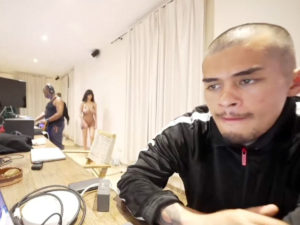 Бьянка Цензори удивила стримера абсолютно «голым» нарядом