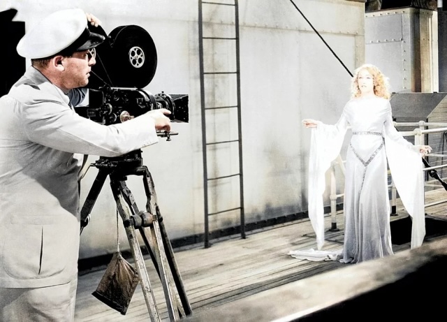 Интересные закадровые фотографии популярных фильмов ХХ века