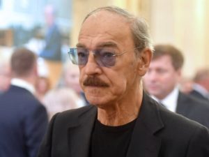 На киностудии 