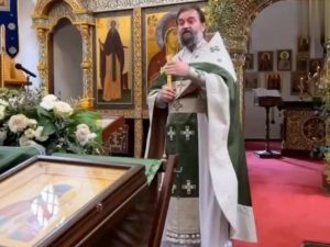 «Похоронила сердце»: протоиерей РПЦ Ткачёв выступил против браков вдов
