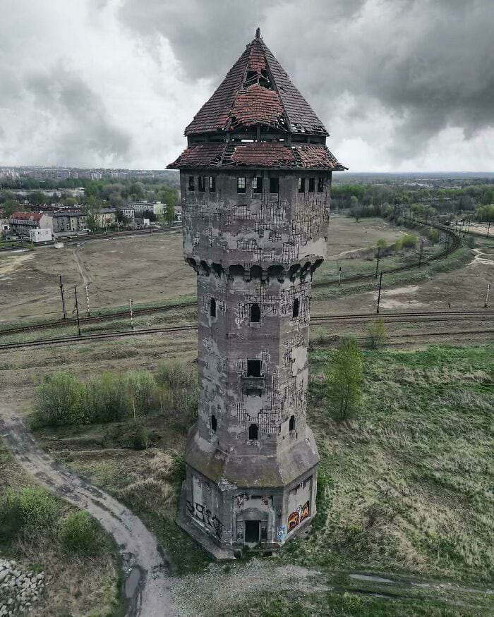 Жутковатые здания, которые могли бы сойти за логово злодеев
