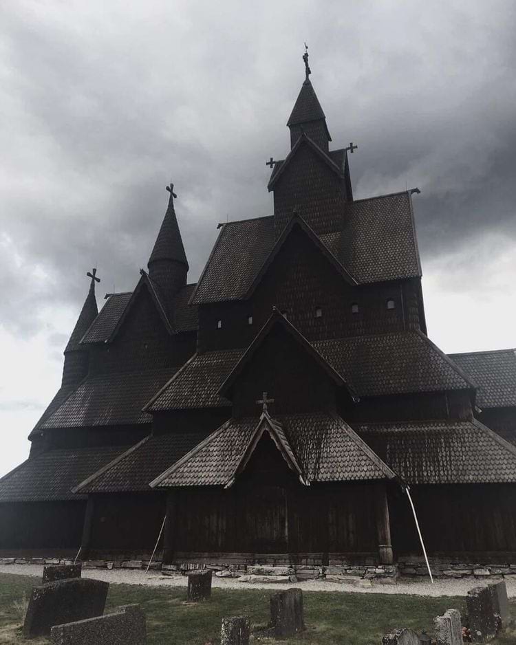 Жутковатые здания, которые могли бы сойти за логово злодеев