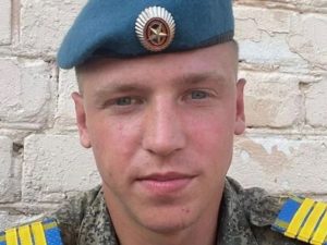 «Коммерсант»: курсант убил замкомвзвода ВДВ, связав стропы его парашютов