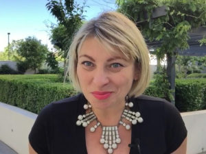 Анжела Перл