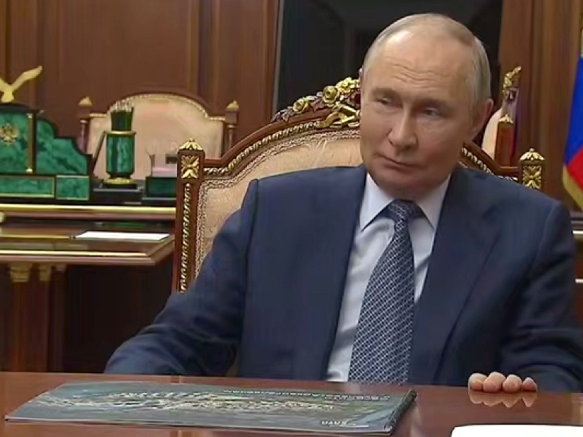 «Оплачивать лицом»: Путин посмеялся над новой опцией от Сбербанка
