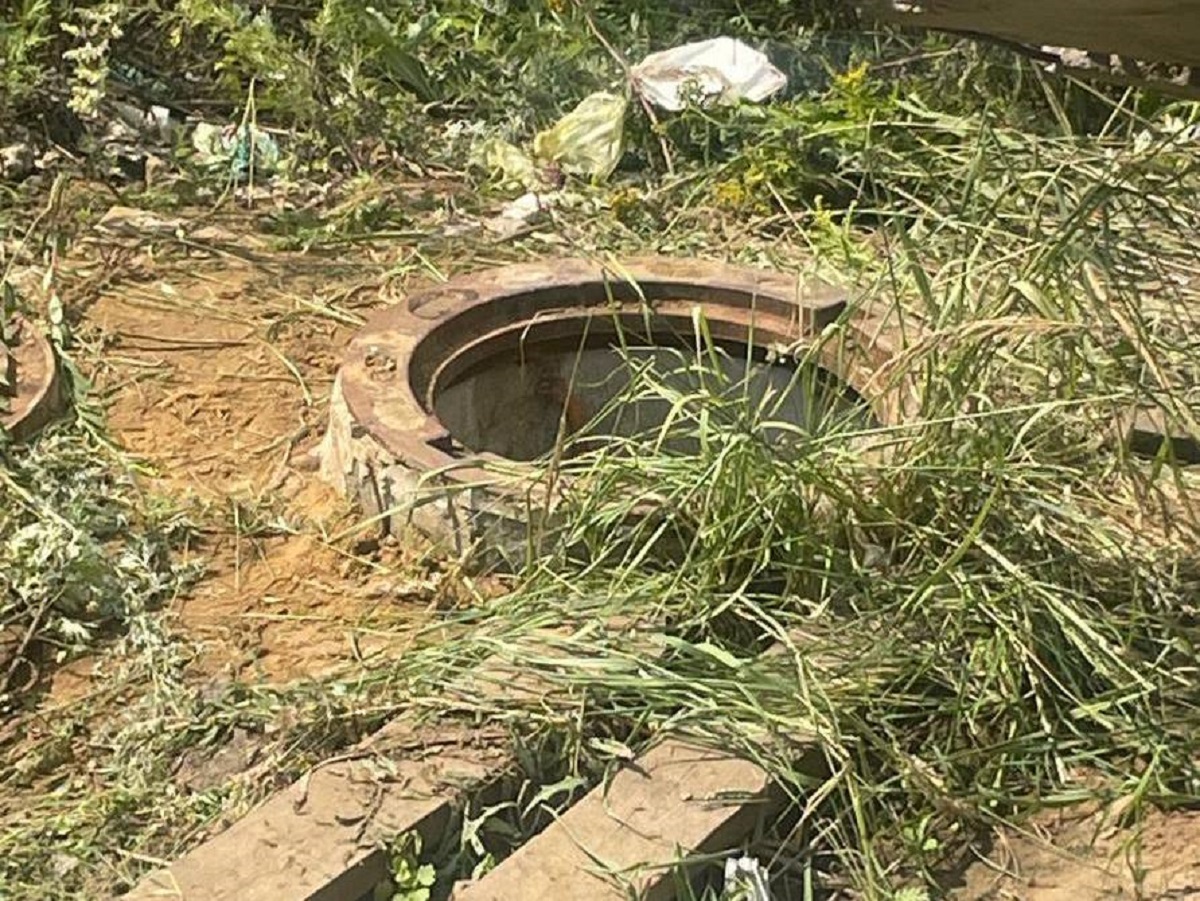 На юге Москвы нашли тела трех рабочих в канализационном люке