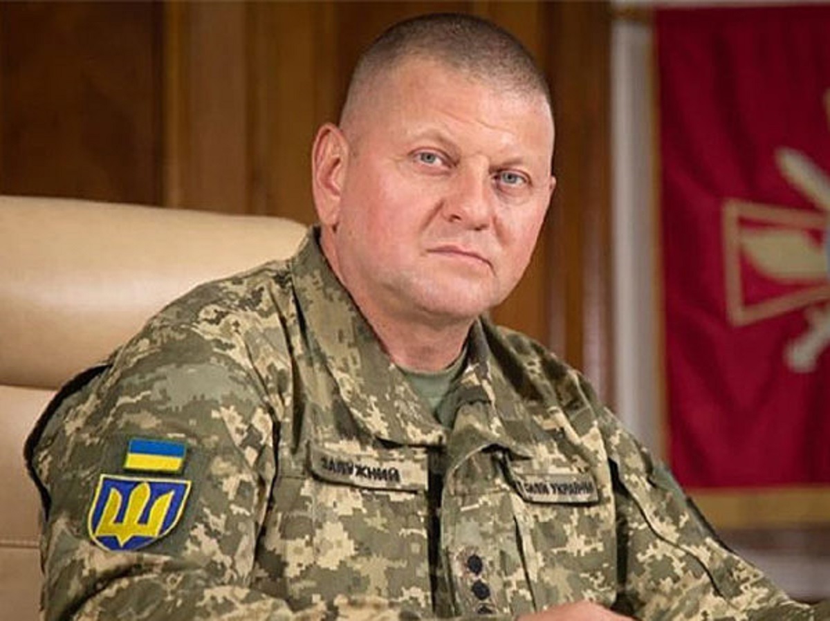 «Топ-модель по-украински»: фото Залужного в Vogue обсуждают во всем мире