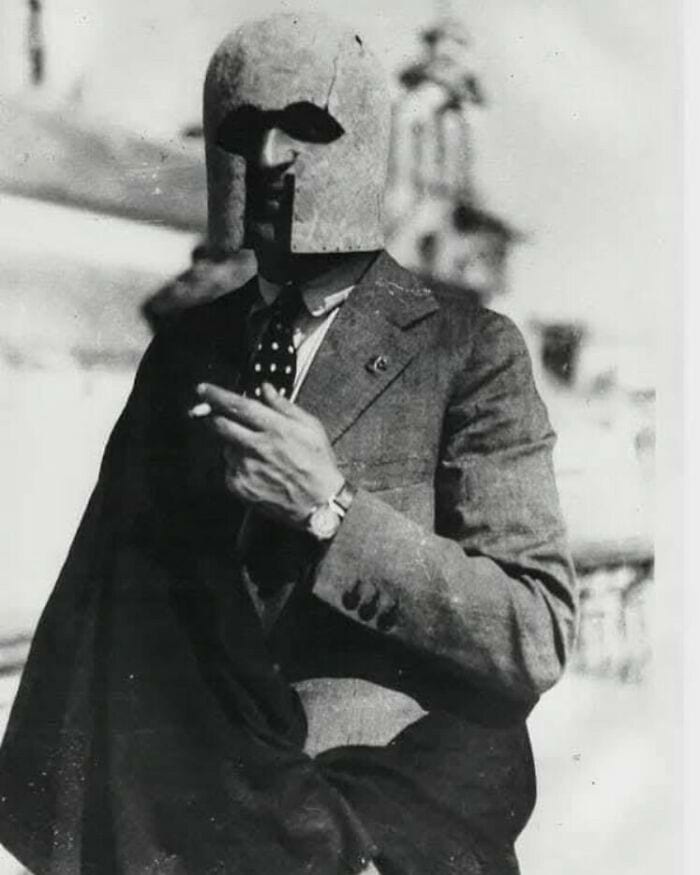 Странные исторические фотографии, которые могут изменить восприятие прошлого