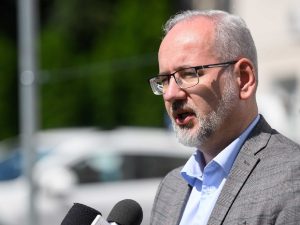 Экс-главу польского Минздрава избили из-за ошибок во время пандемии COVID-19