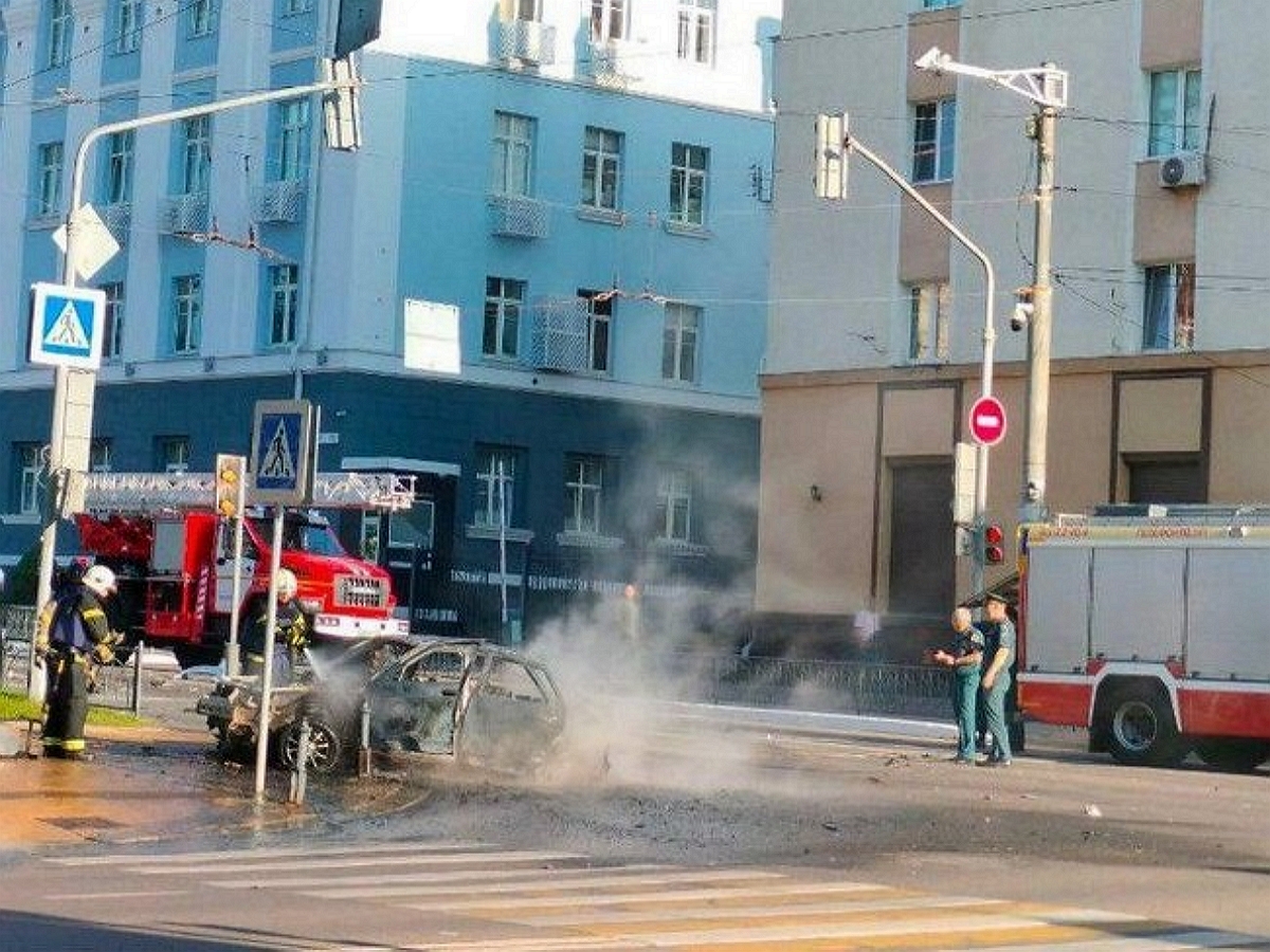 После атаки БПЛА ВСУ военные оцепили центр Белгорода: слышны стрельба и звуки взрывов