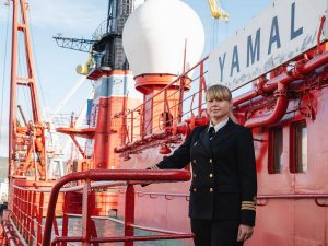 В России впервые капитан атомного ледокола стала женщина
