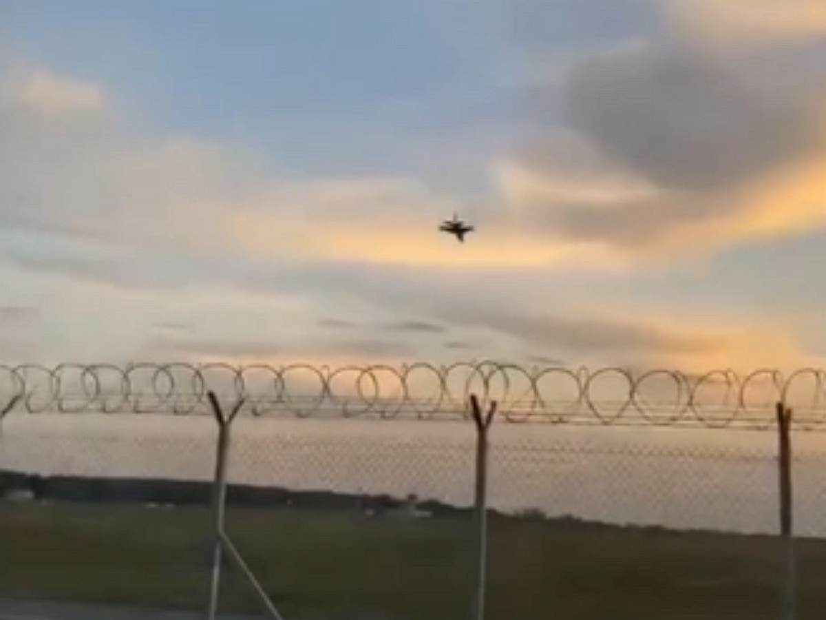 В Польше при подготовке к авиашоу разбился истребитель F-16, попав на видео