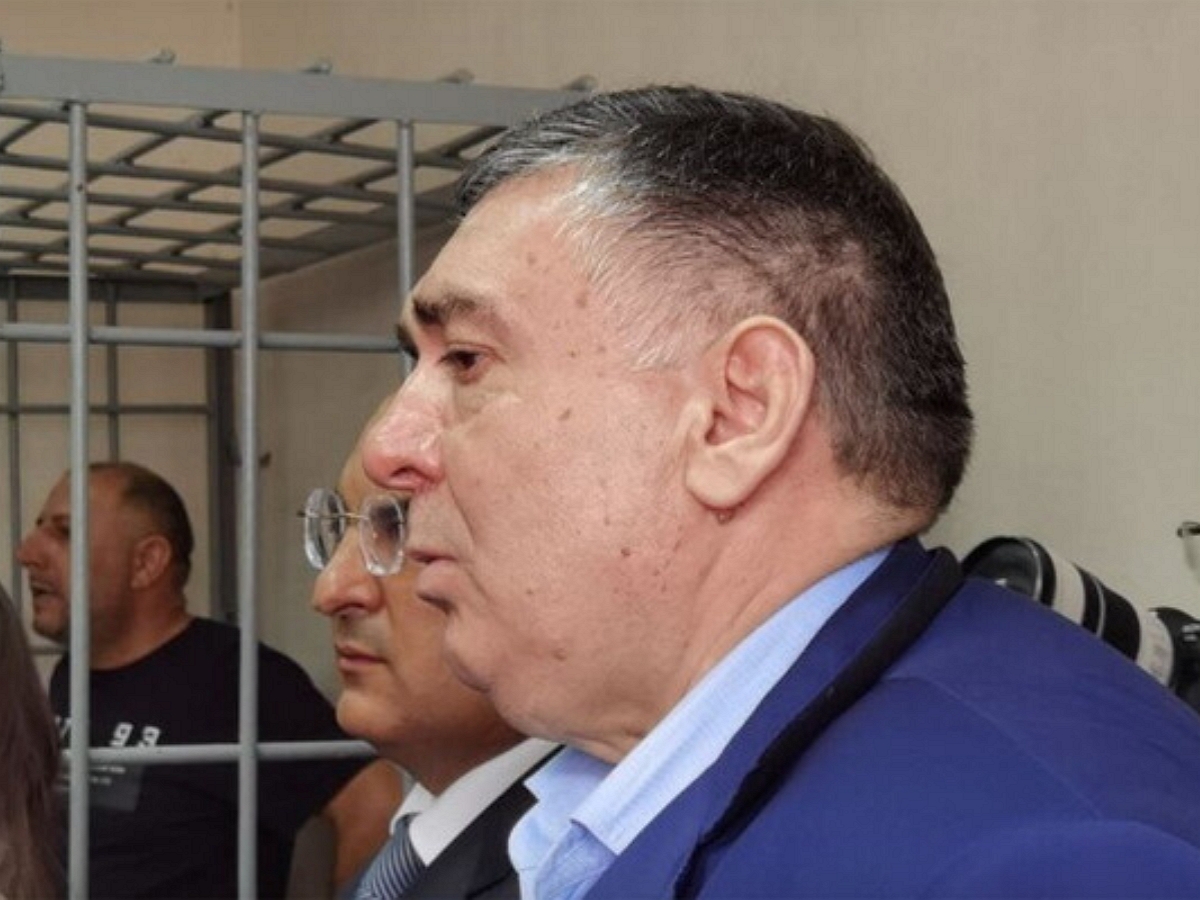 Главу азербайджанской диаспоры на Урале задержали у диппредставительства в Москве