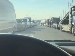 «За неполные сутки – 9000 человек»: призывники массово уезжают из Украины