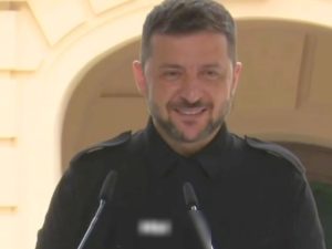 Зеленский с ухмылкой поиздевался над Венгрией из-за атак ВСУ по нефтепроводу «Дружба»