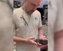 Вынес всю туалетную бумагу: появилось видео скандала в доме миллиардера Товстика