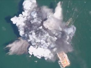 Минобороны: безэкипажный катер РФ поразил корабль ВСУ «Симферополь»