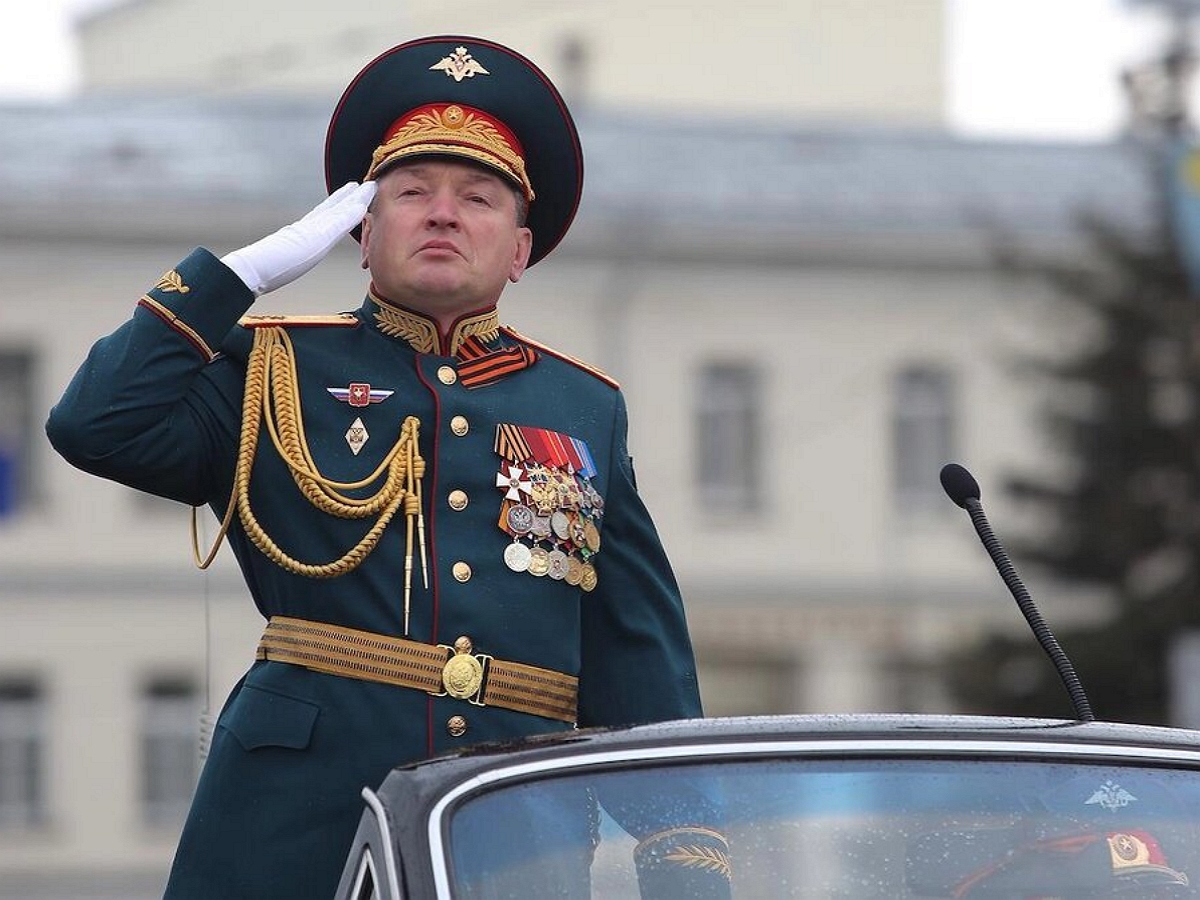 СМИ: экс-командующий ЛВО генерал-полковник Лапин уволен из армии 