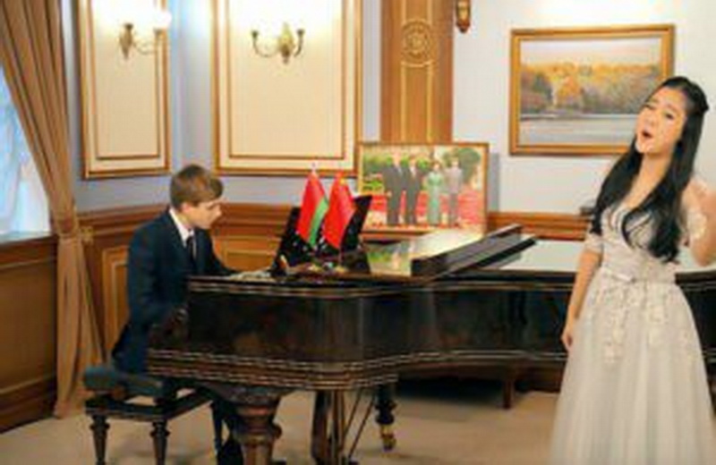 Коля Лукашенко и дочь Си