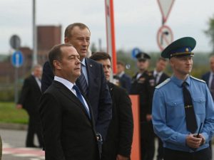 Медведев приехал на границу НАТО и Финляндии