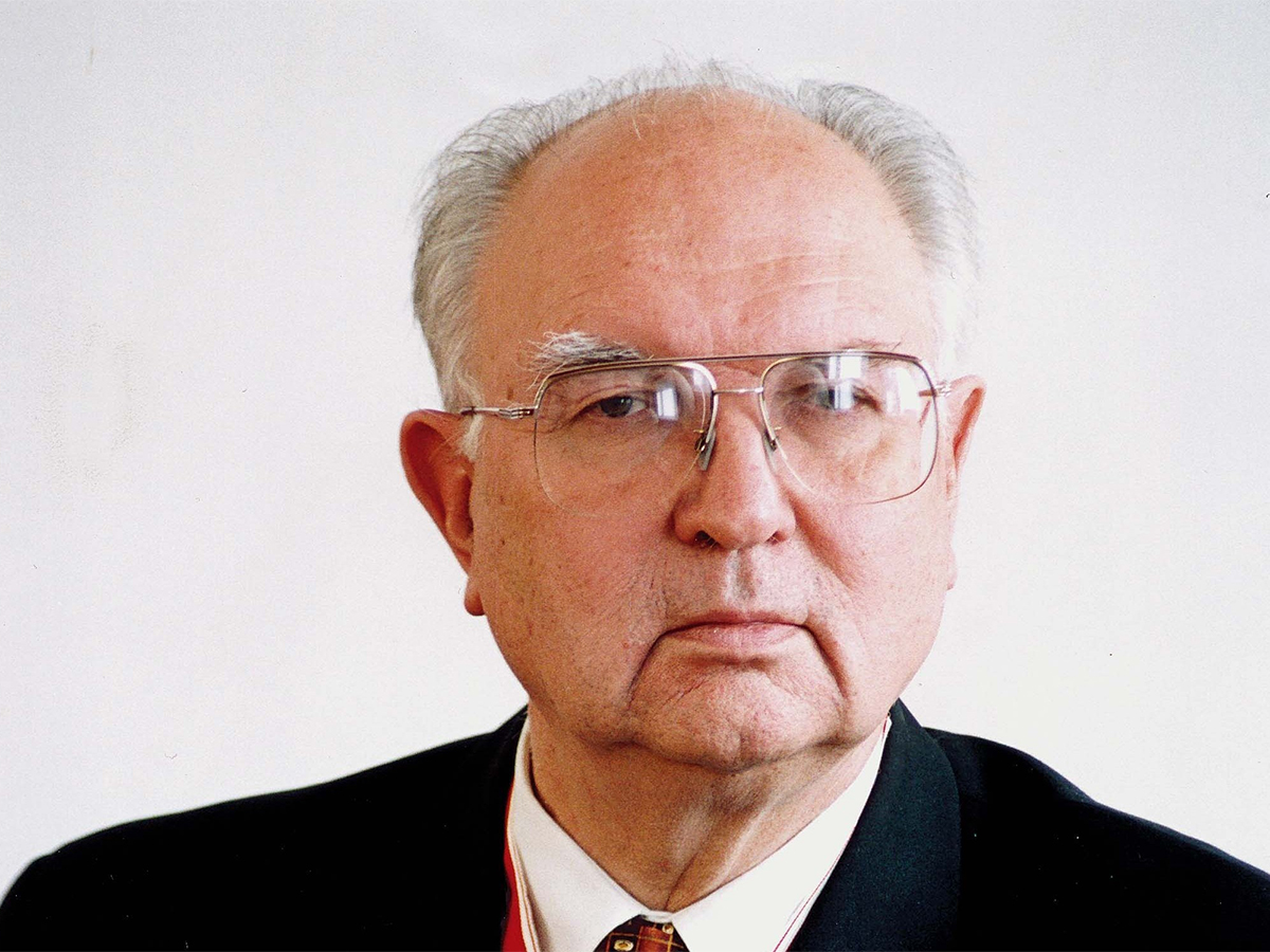 Умер