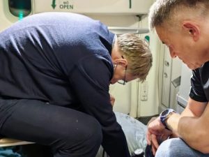 Глава Минздрава РФ спас мужчину во время полета Москва – Ханой