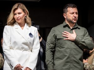 СМИ: Зеленский в Париже потратил 1 млн евро на одежду для жены