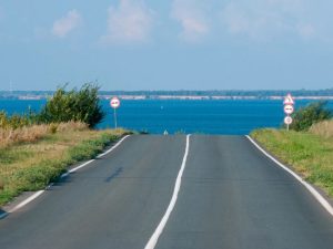В России оштрафовали женщину, спасавшую детей во время атаки БПЛА ВСУ