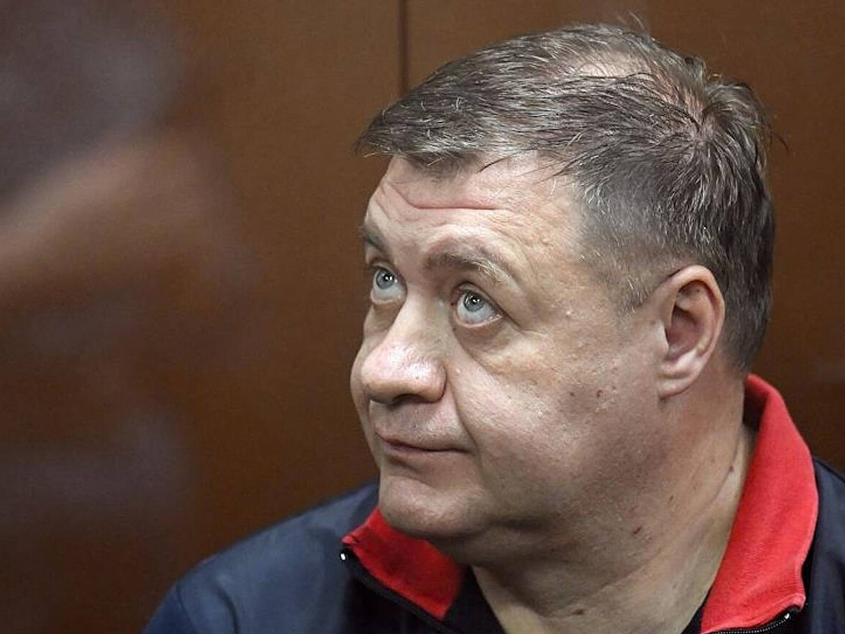 Экс-замгубернатора Курской области Дедов расплакался в суде
