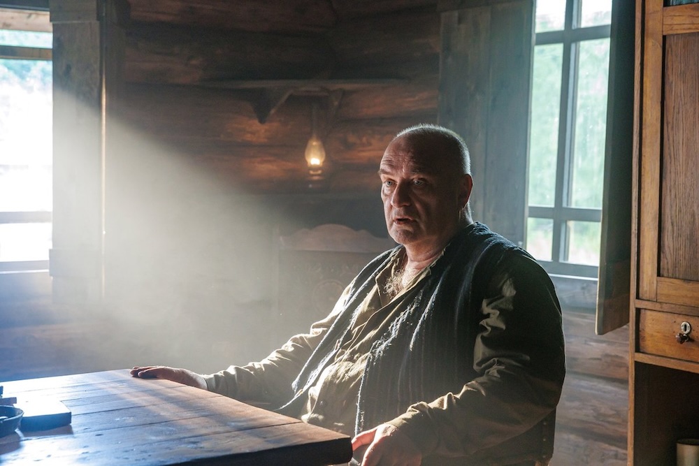 30 лучших российских сериалов 2024 года