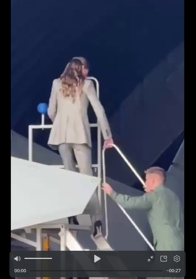 В Сети из-за фото заподозрили, что Кейт Миддлтон установили стому