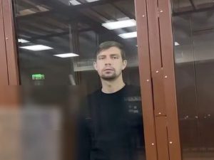 Последователя пикап-тренера Алекса Лесли, пристававшего к девушкам, отправили в колонию