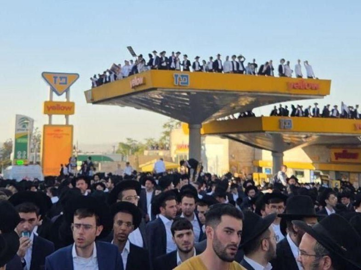 Масштабные протесты в Израиле: ортодоксальные евреи выступили против призыва в армию