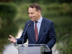 Глава МИД Польши Сикорский пригрозил Венгрии взрывом нефтепровода «Дружба» 