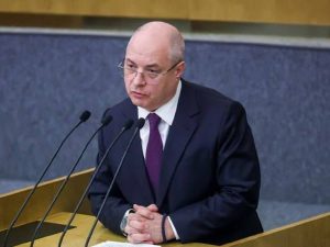 В Госдуме предупредили: молодежь в РФ ждет нищая старость