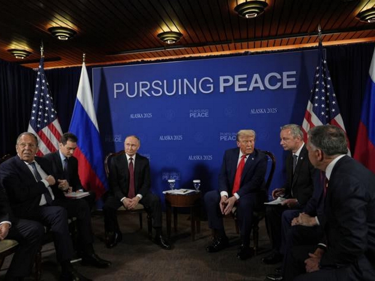FT: Трамп кричал на встрече с Путиным в Анкоридже и угрожал уйти