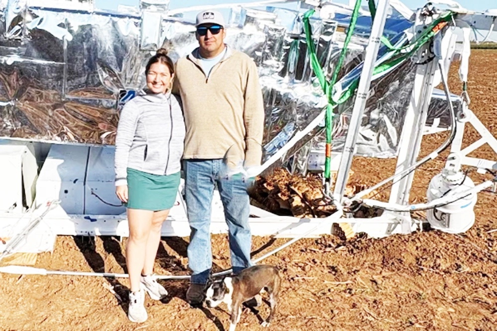 В Техасе с неба приземлился загадочный объект размером с автомобиль: его сняли на фото