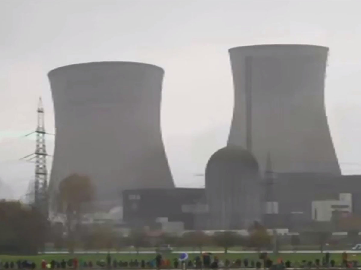 В Германии взорвали градирни крупнейшей АЭС