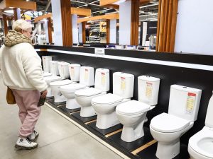 «Потужный удар»: в России высмеяли запрет ЕС на поставки унитазов