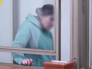 В Севастополе женщину приговорили к сроку за антироссийские надписи на скамейке