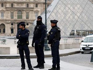 Задержан третий подозреваемый в ограблении Лувра